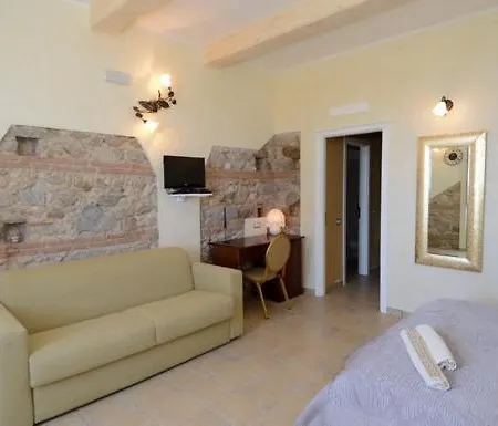 Residenza Casale San Francesco Free Parking 4*